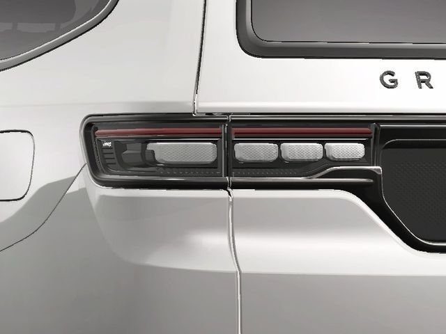 2025 Jeep Grand Wagoneer Series III - Photo 12