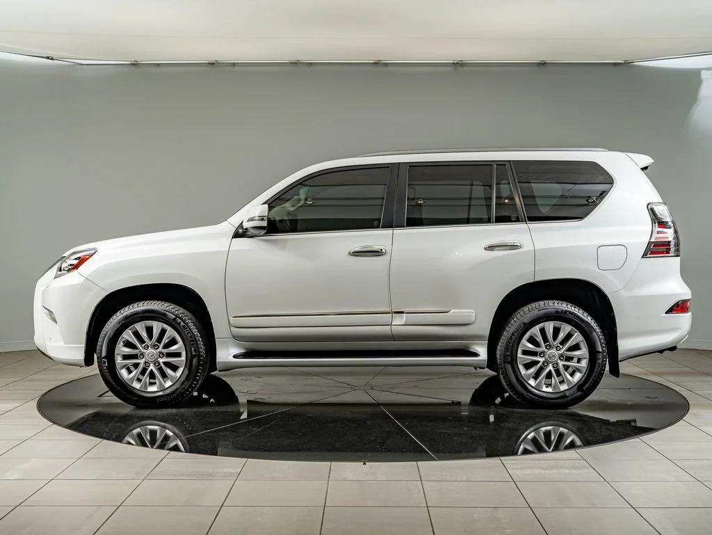 Used 2014 Starfire Pearl Lexus 460 image 8