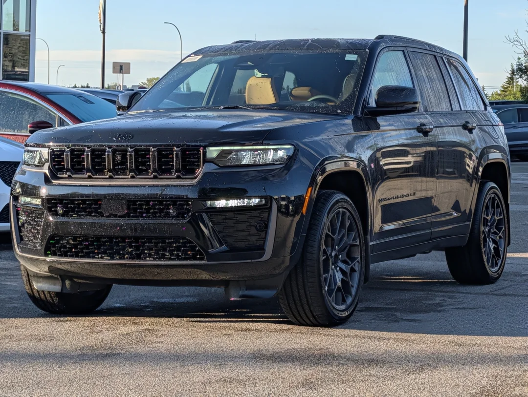 New 2026 Black Jeep Summit - - 4x4 - Advanced ProTech Group IV - Palermo Leather Seats - Head-Up Display & More! image 4
