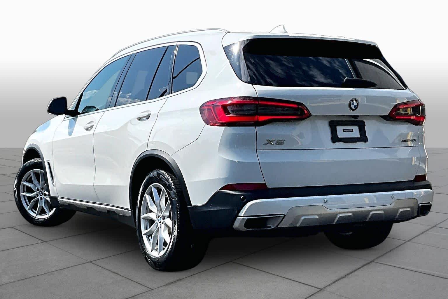 Used 2019 Alpine White BMW xDrive40i image 12