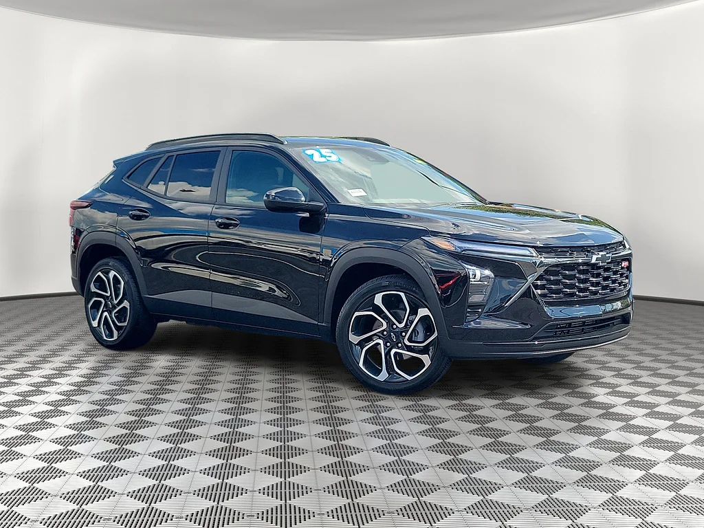 2025 Chevrolet Trax RS, photo 4 of 12