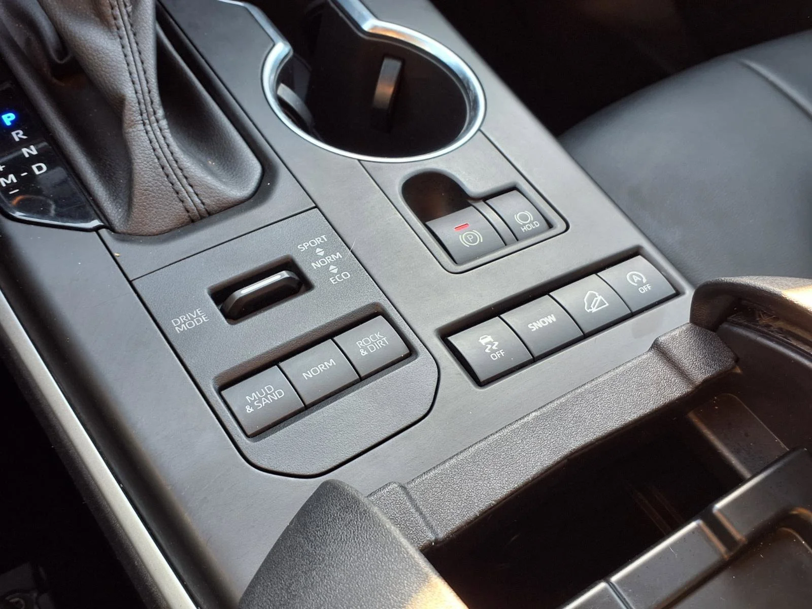 2021 Toyota Highlander XLE - Photo 14