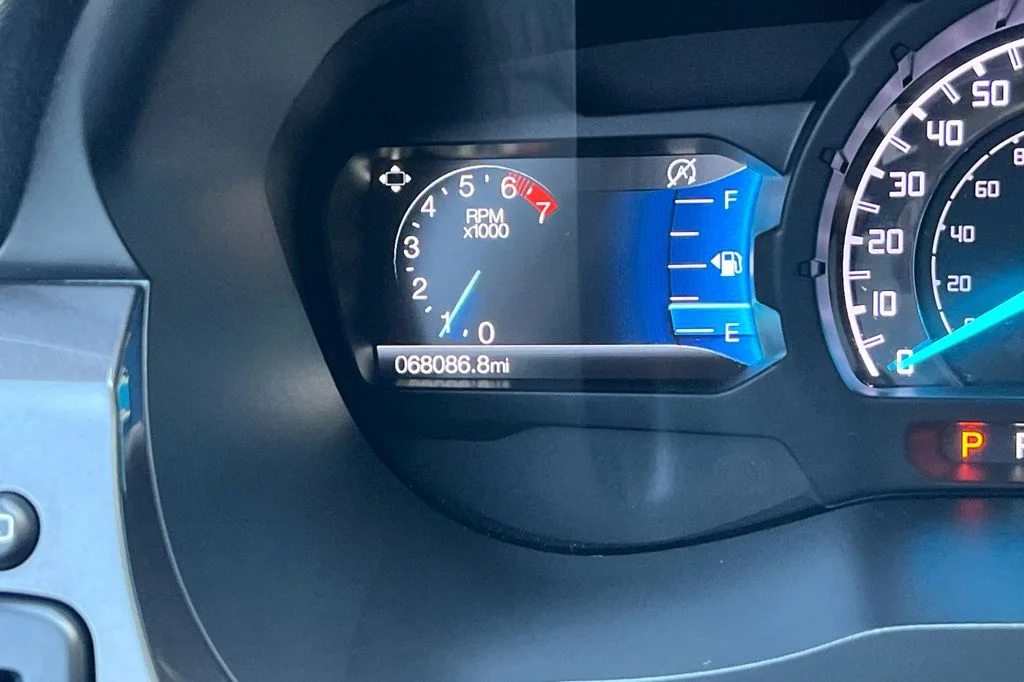 Used 2019 White Ford Lariat image 31