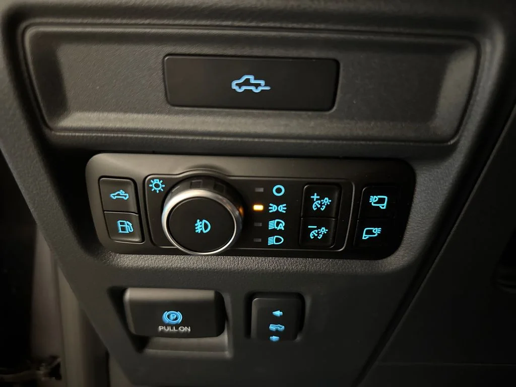New 2026 Gray Ford Platinum image 35