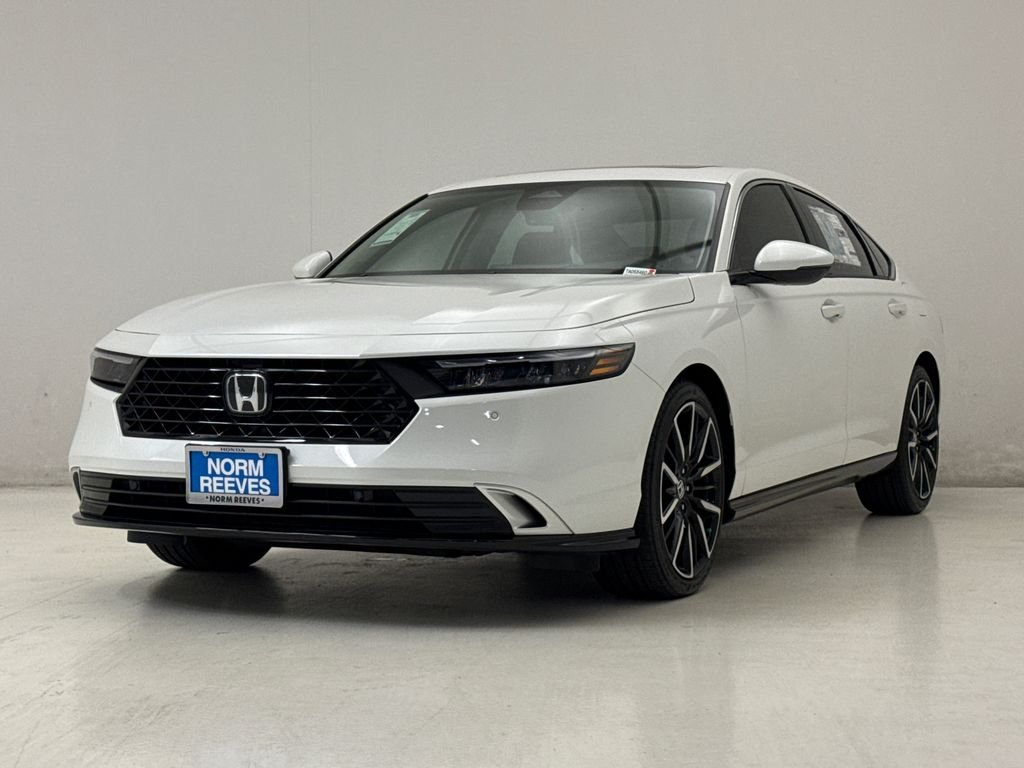 New 2026 Platinum White Pearl Honda Touring image 2