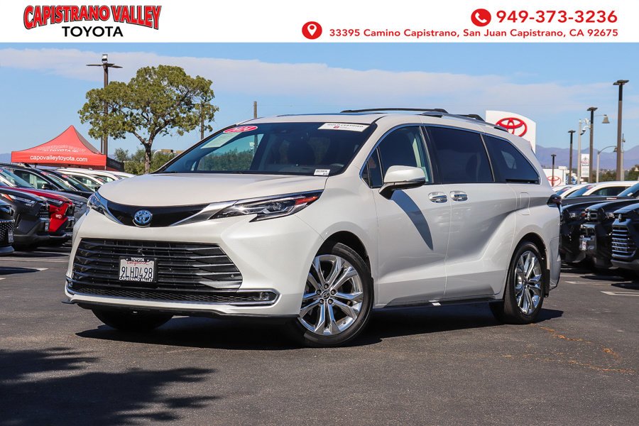 2024 Toyota Sienna Platinum