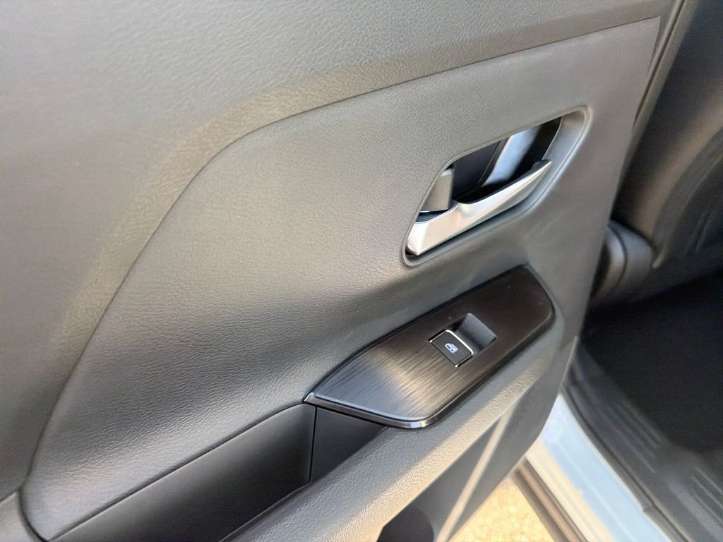 New 2026 Nissan Kicks SR 4D Sport Utility