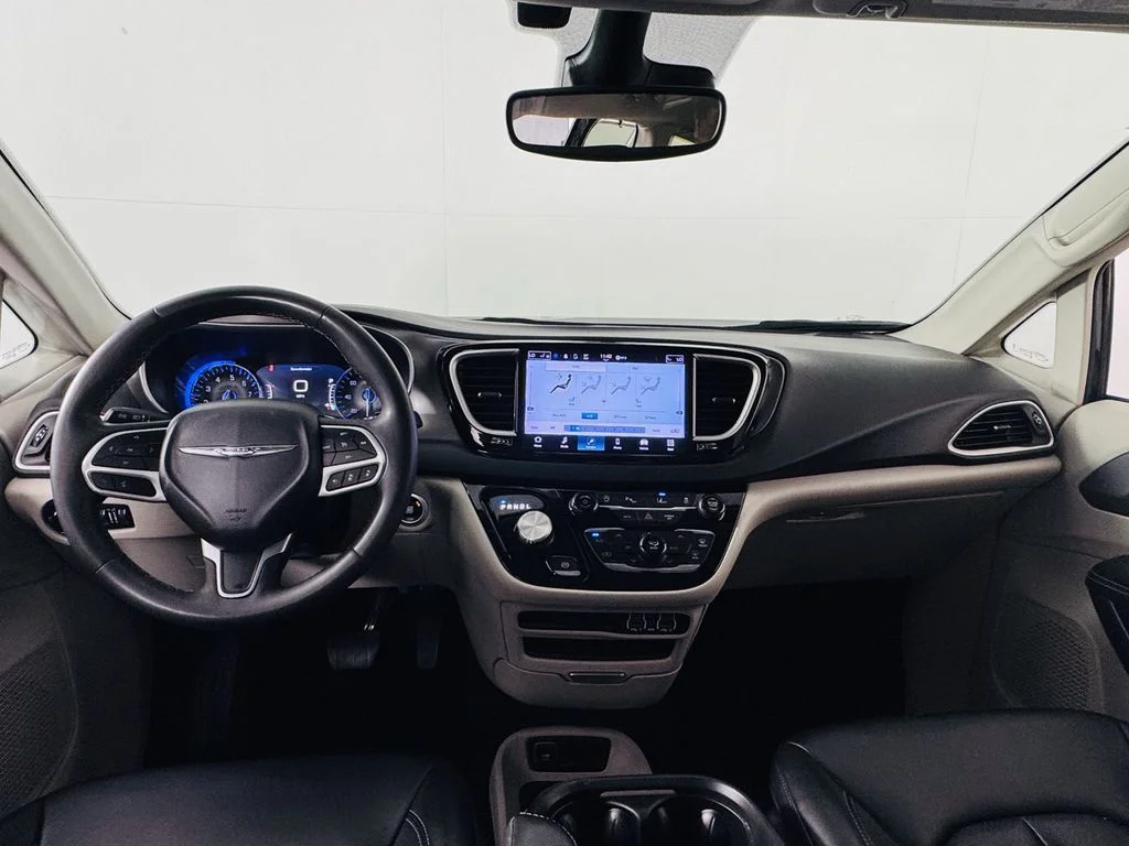 Used 2023 Black Chrysler Touring L image 22