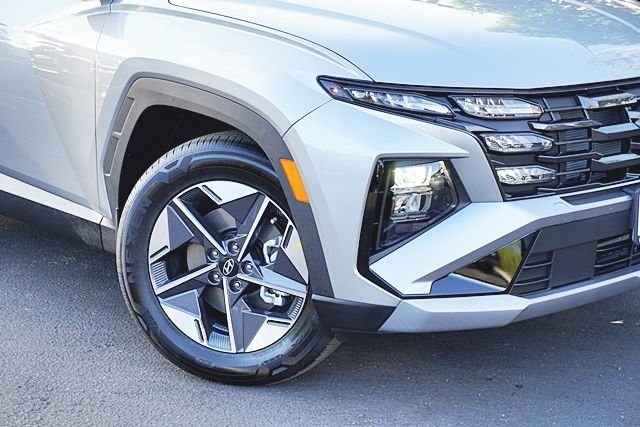 New 2026 Silver Hyundai SEL image 3