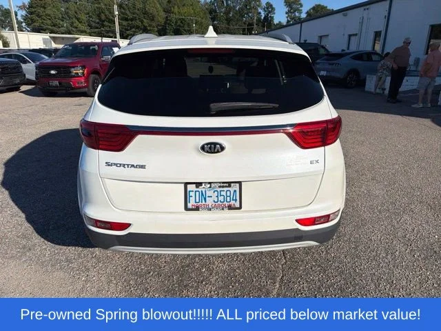 Used 2018 White Kia EX image 5