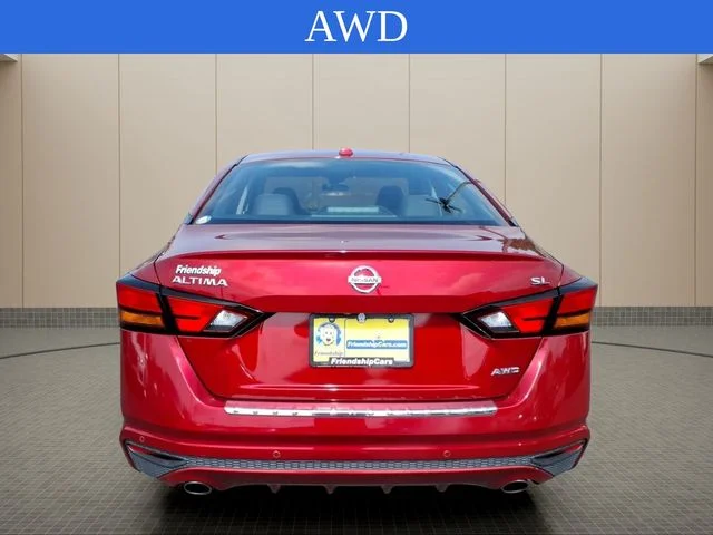 Used 2022 Red Nissan 2.5 SL image 7