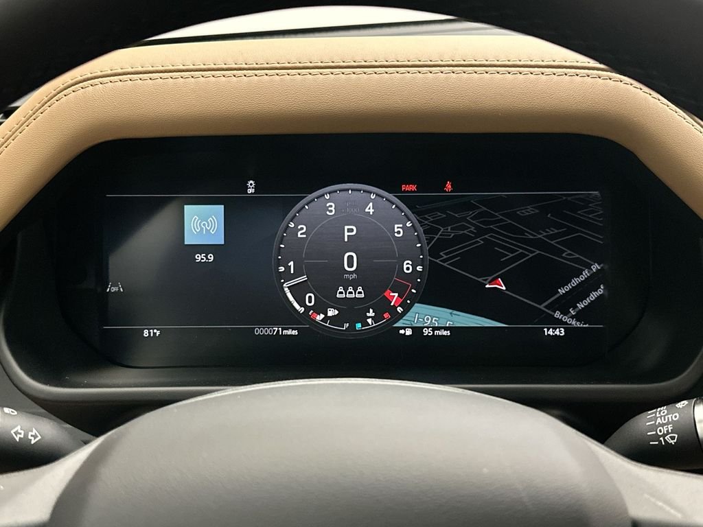 New 2026 Carpathian Grey Prem Met Land Rover X-Dynamic SE image 16