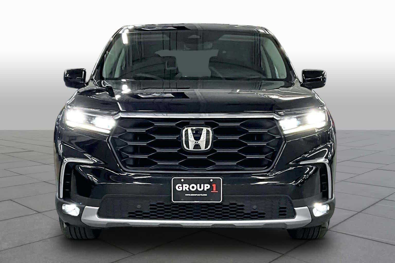 Used 2025 Crystal Black Pearl Honda EX-L image 4