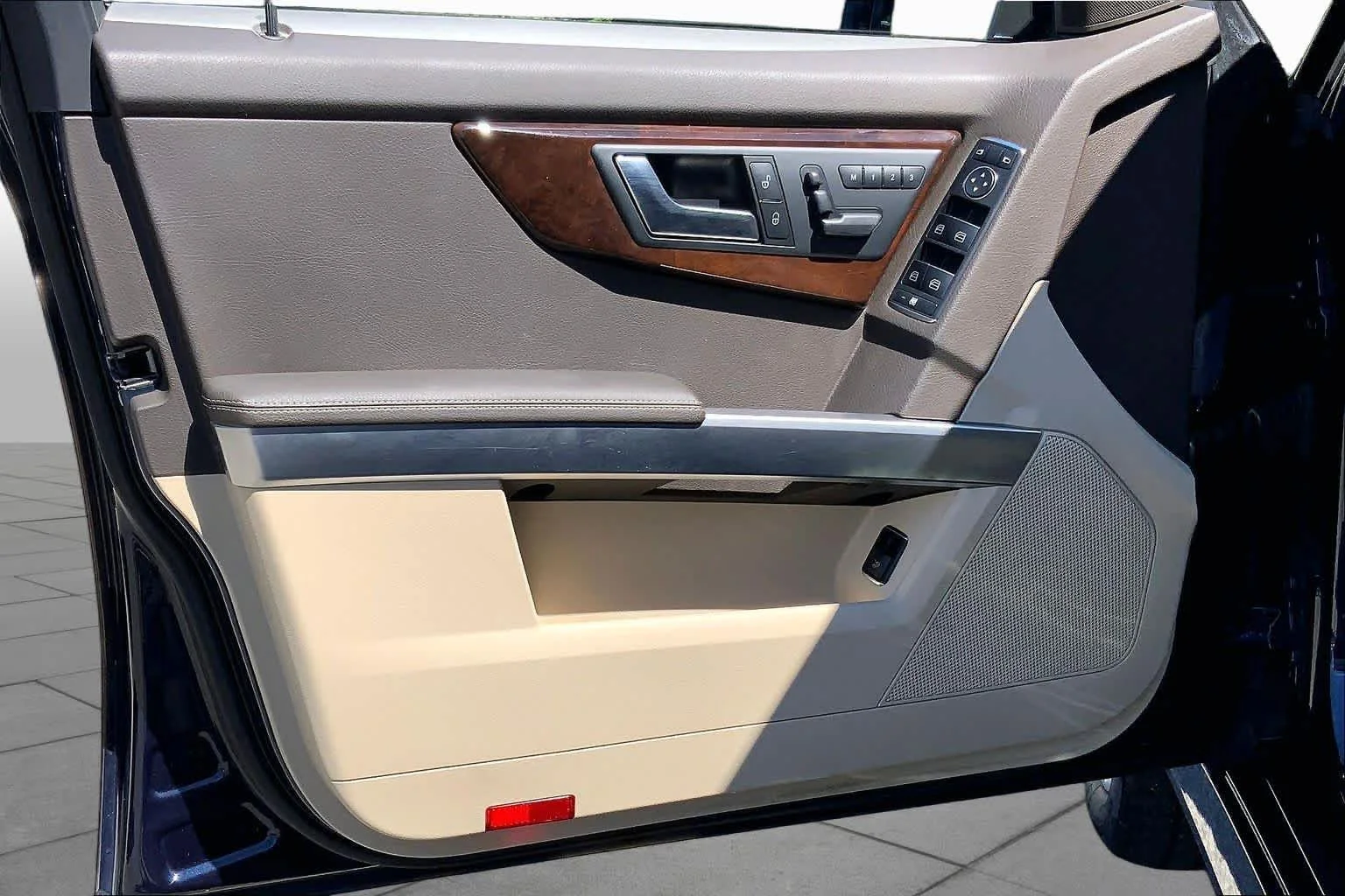 Used 2015 Lunar Blue Metallic Mercedes-Benz GLK 350 image 22