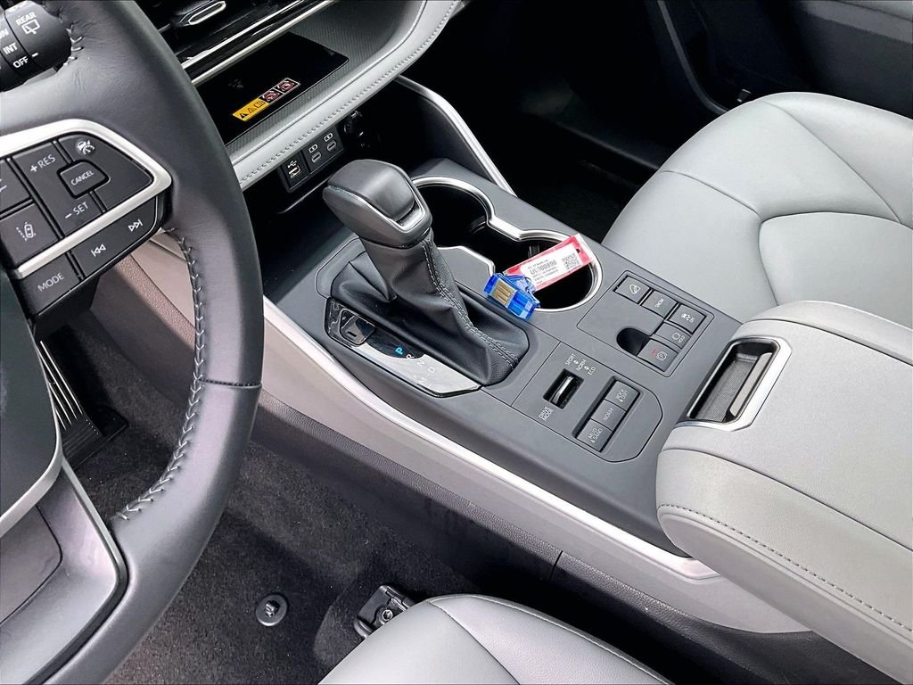 Used 2026 Beige Toyota XLE image 21