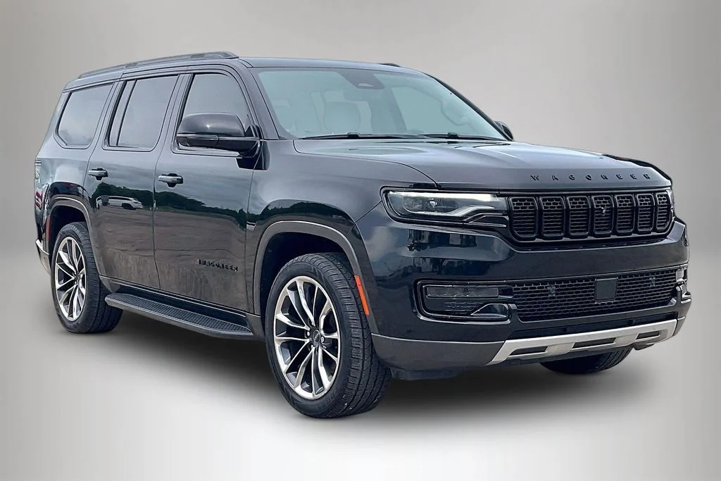 2022 Jeep Wagoneer Series II's photo