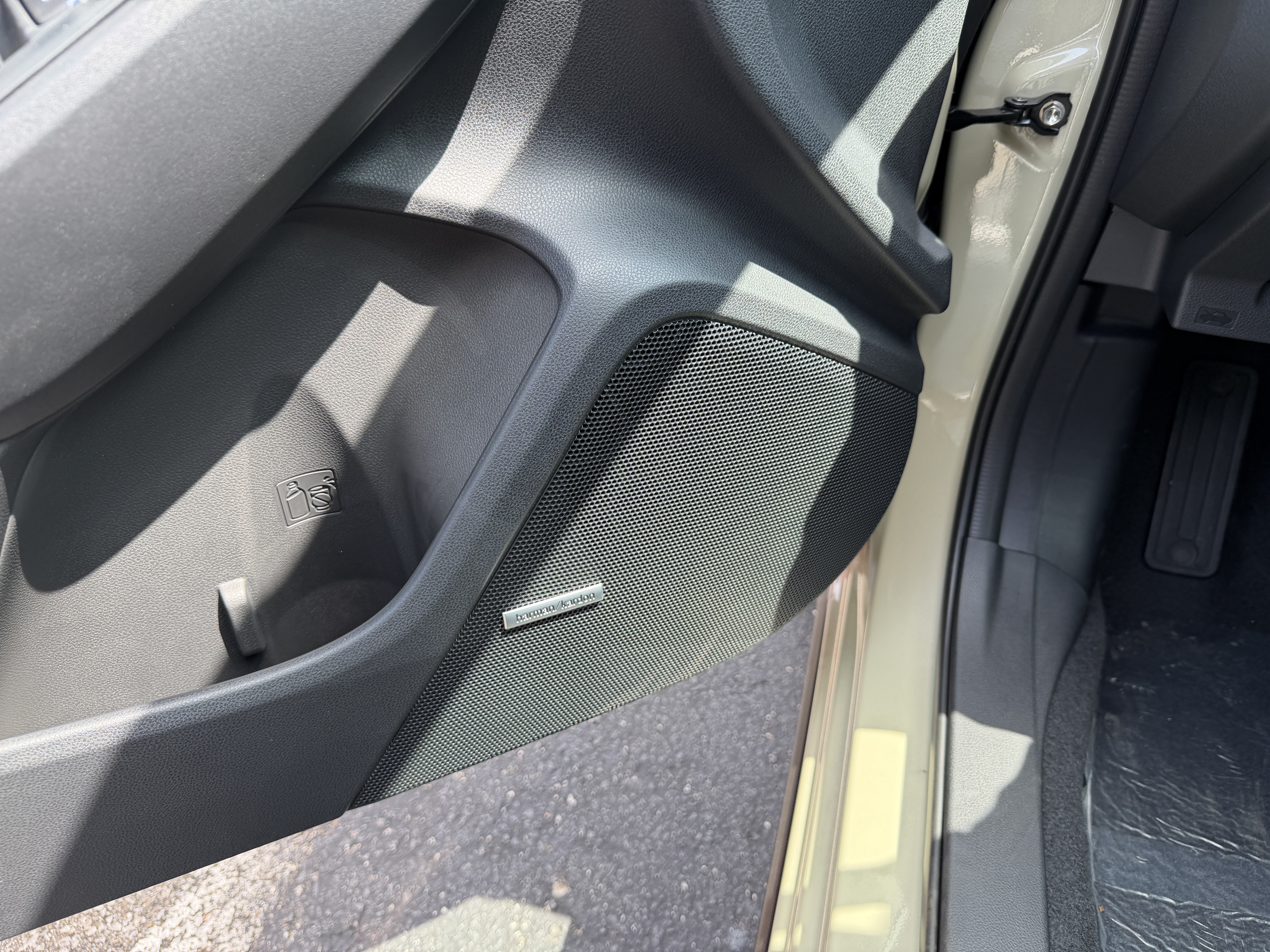 New 2026 SAND DUNE PEARL Subaru Limited Hybrid image 11