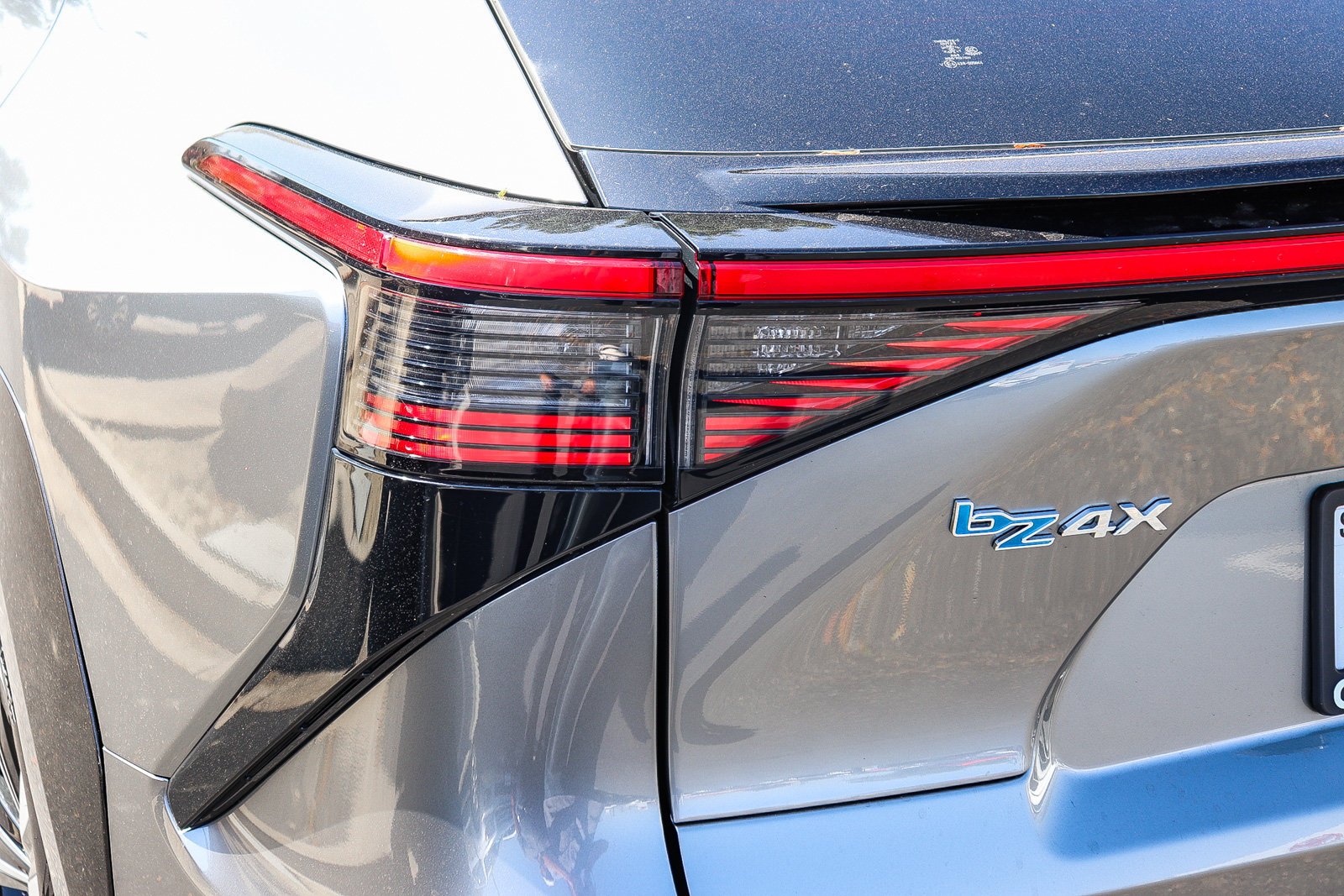 Used 2023  Toyota XLE image 9