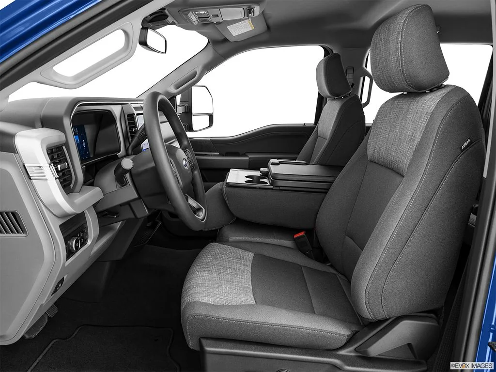 New 2026 Star White Metallic Tri-Coat Ford F-350® Platinum® image 8