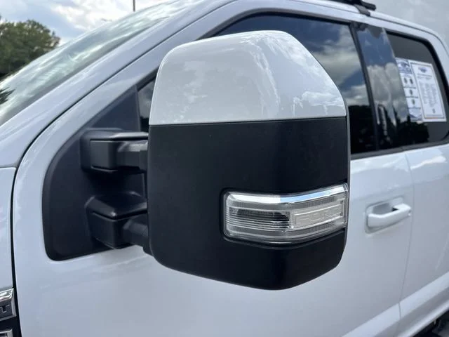 Used 2022 White Ford Lariat image 12