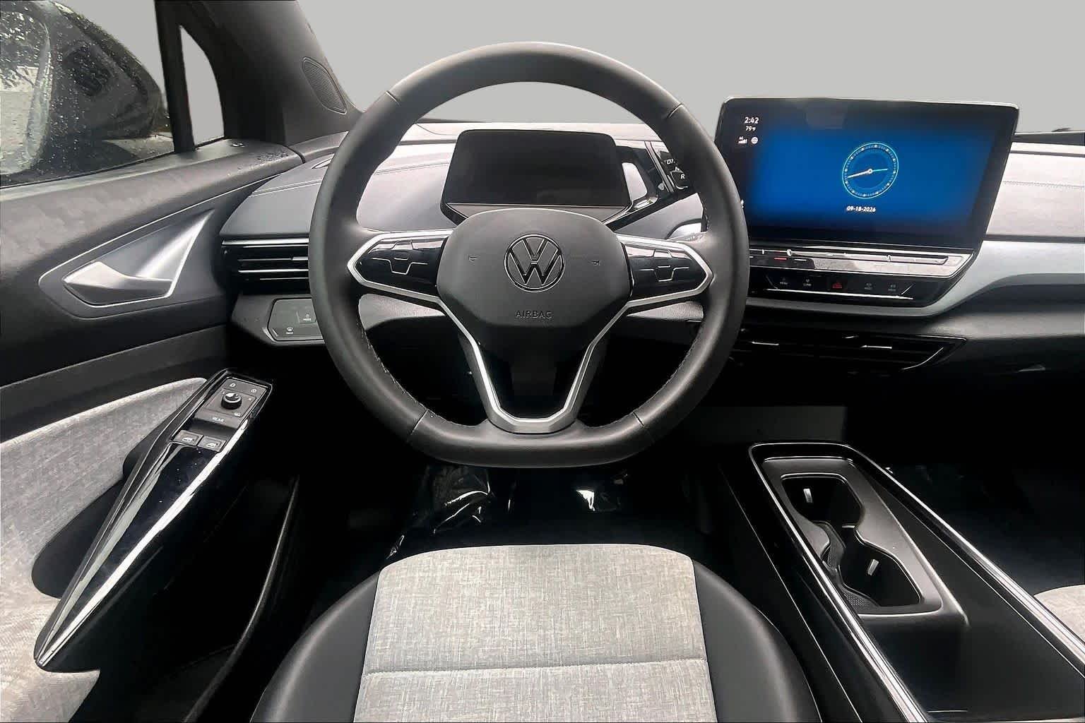 Certified Used 2023 Deep Black Pearl Volkswagen Pro image 5