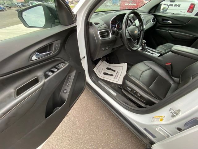 Used 2022 White Chevrolet Premier image 15
