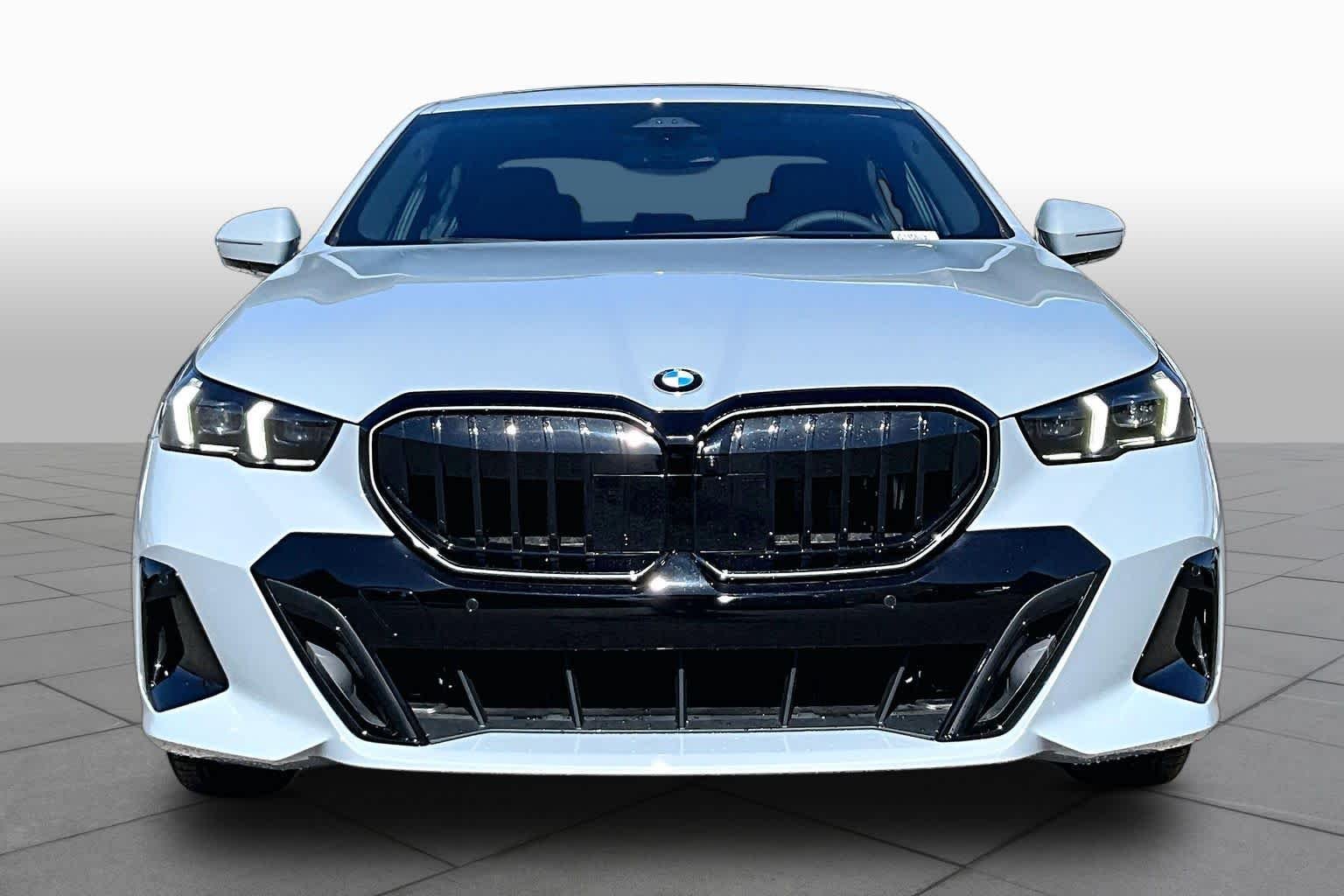 New 2027 Brooklyn Grey Metallic BMW 530i image 3