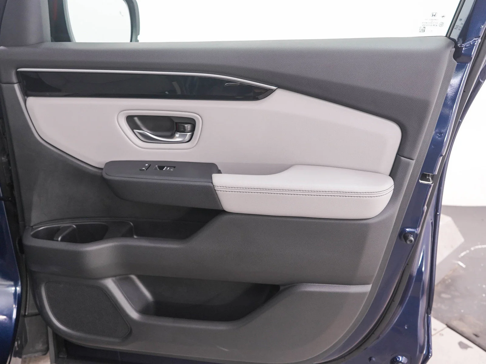 Used 2025 Blue Honda EX-L image 13