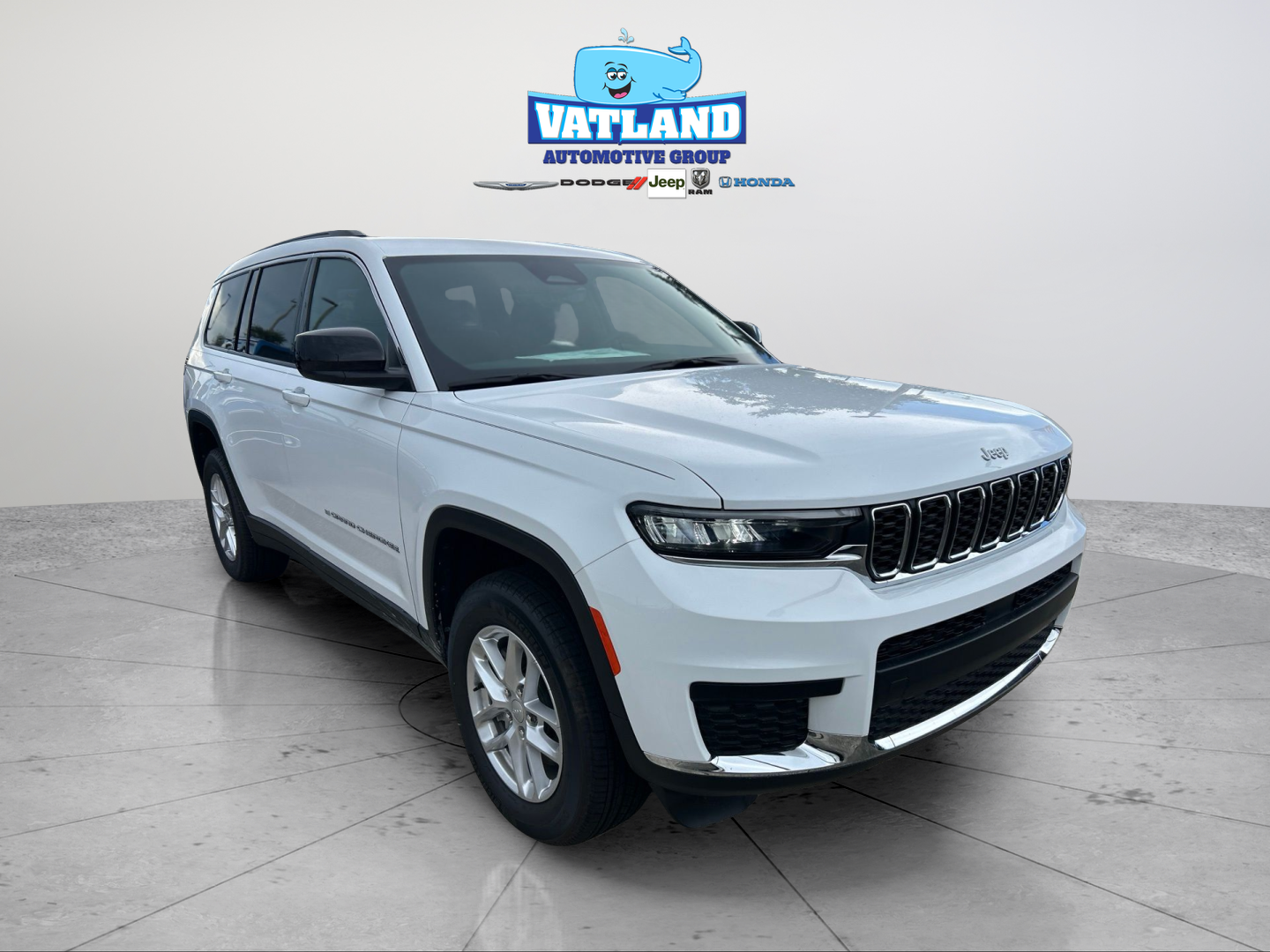 New 2026 Bright White Clear-Coat Exterior Paint Jeep Laredo image 7