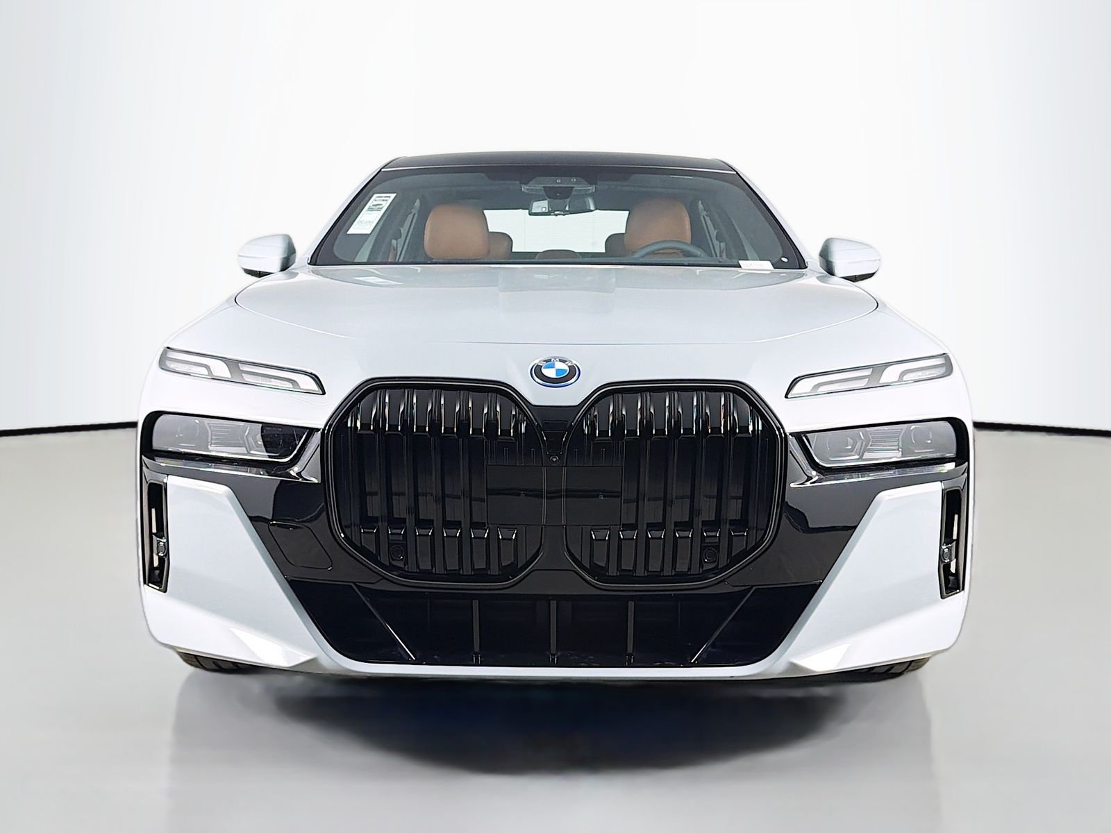 New 2026 Brooklyn Grey Metallic BMW xDrive60 image 2