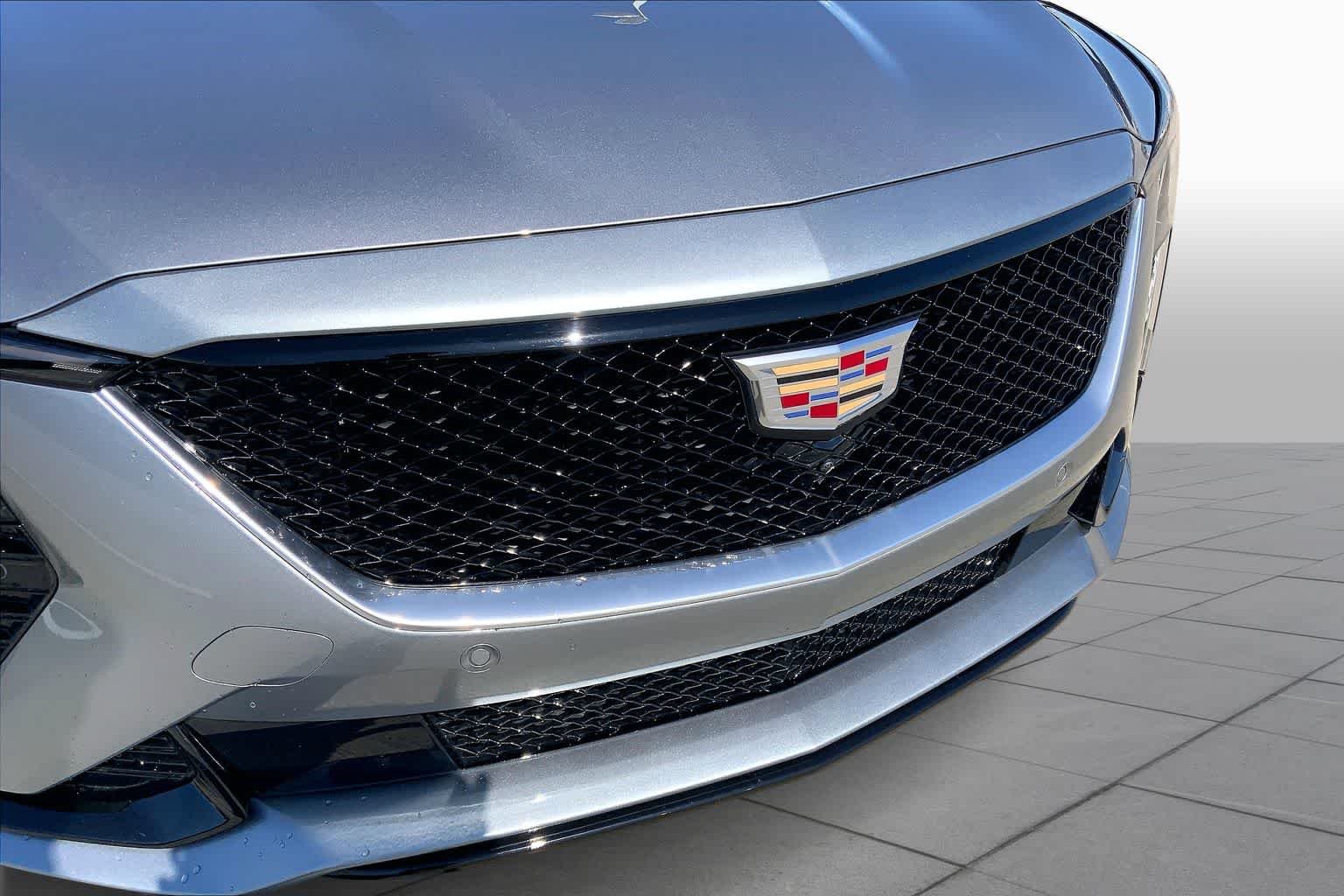 Used 2025 Argent Silver Metallic Cadillac Sport image 29