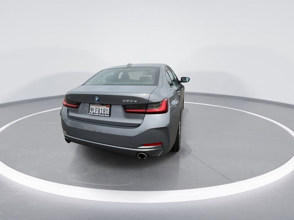 2023 BMW 3 Series 330e - Photo 13