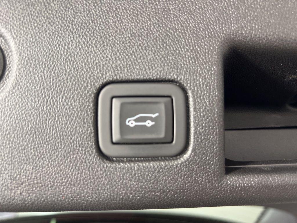 Used 2024 Bronze Metallic Chevrolet LT image 21