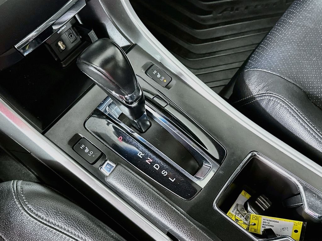 Used 2013  Honda EX-L image 17