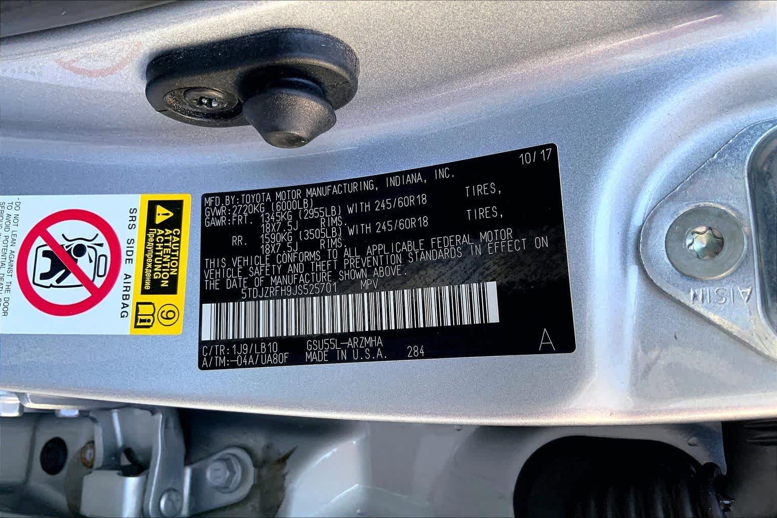 Used 2018 Celestial Silver Metallic Toyota XLE image 34