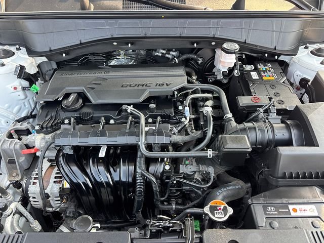 Used 2024 White Hyundai SEL image 32