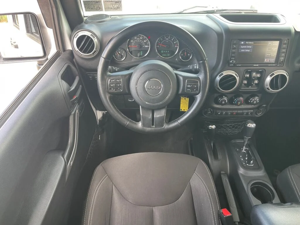 Certified Used 2018 Bright White Jeep Rubicon image 2