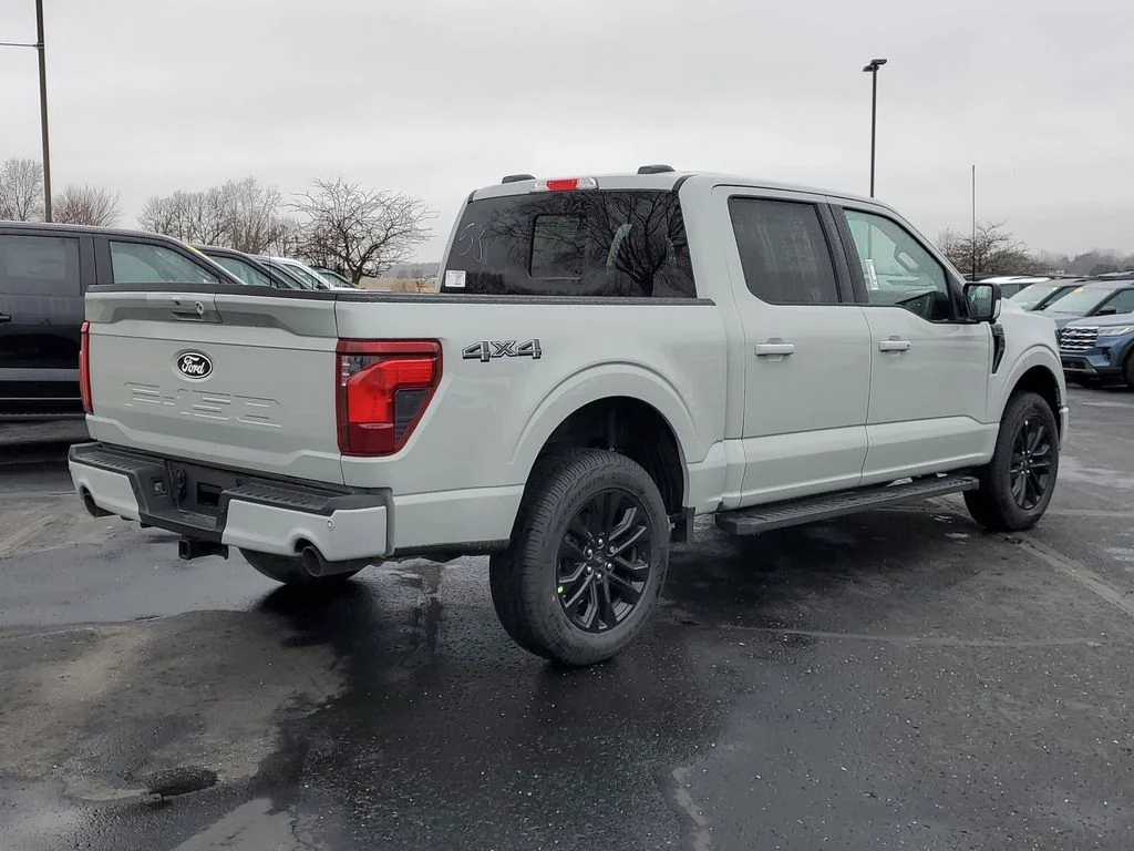 New 2026 Avalanche Ford XLT image 4