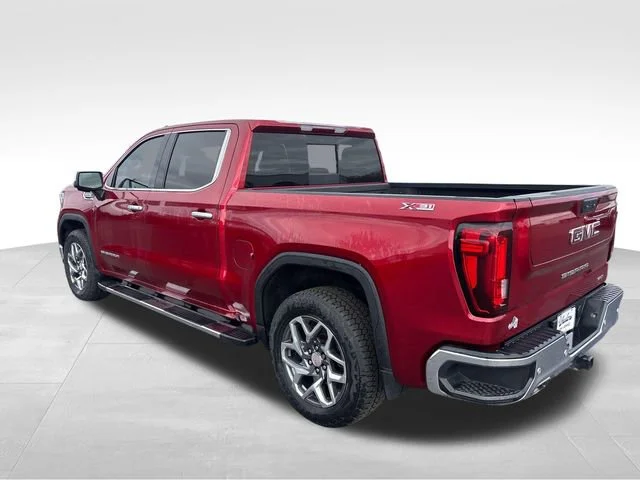 Used 2022 Cayenne Red Tintcoat GMC SLT image 3