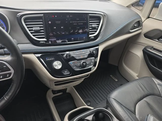 Used 2021 White Chrysler Touring L image 22