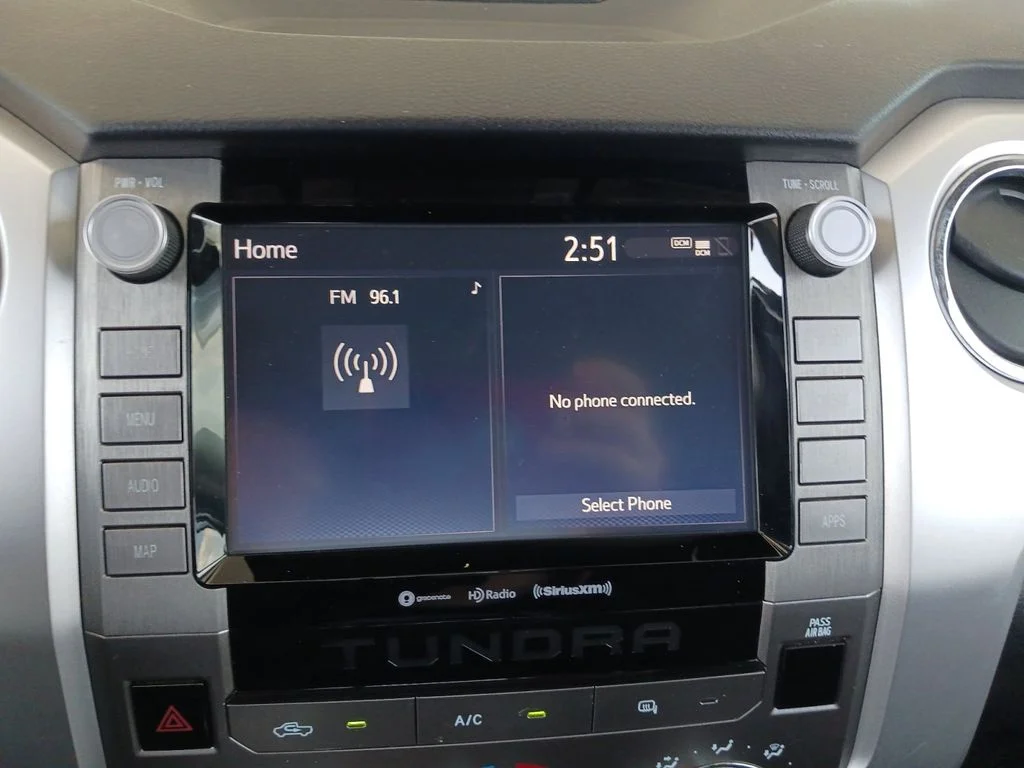 Used 2021 White Toyota SR5 image 20