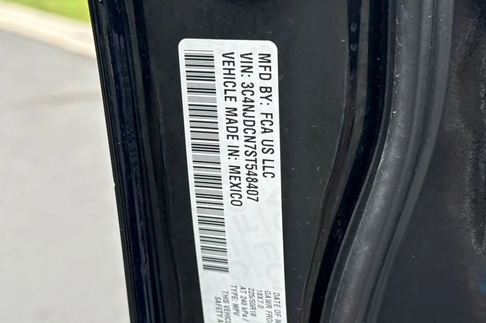 Certified Used 2025 Diamond Black Jeep Limited image 28