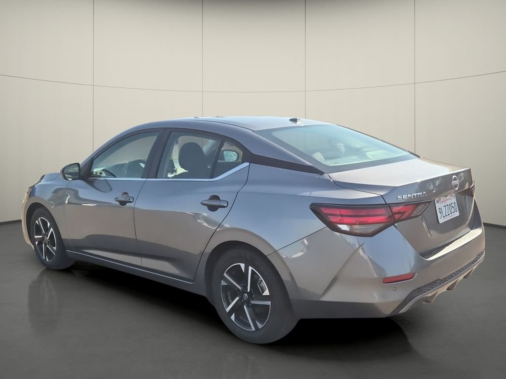 Used 2024 Gray Nissan SV image 5