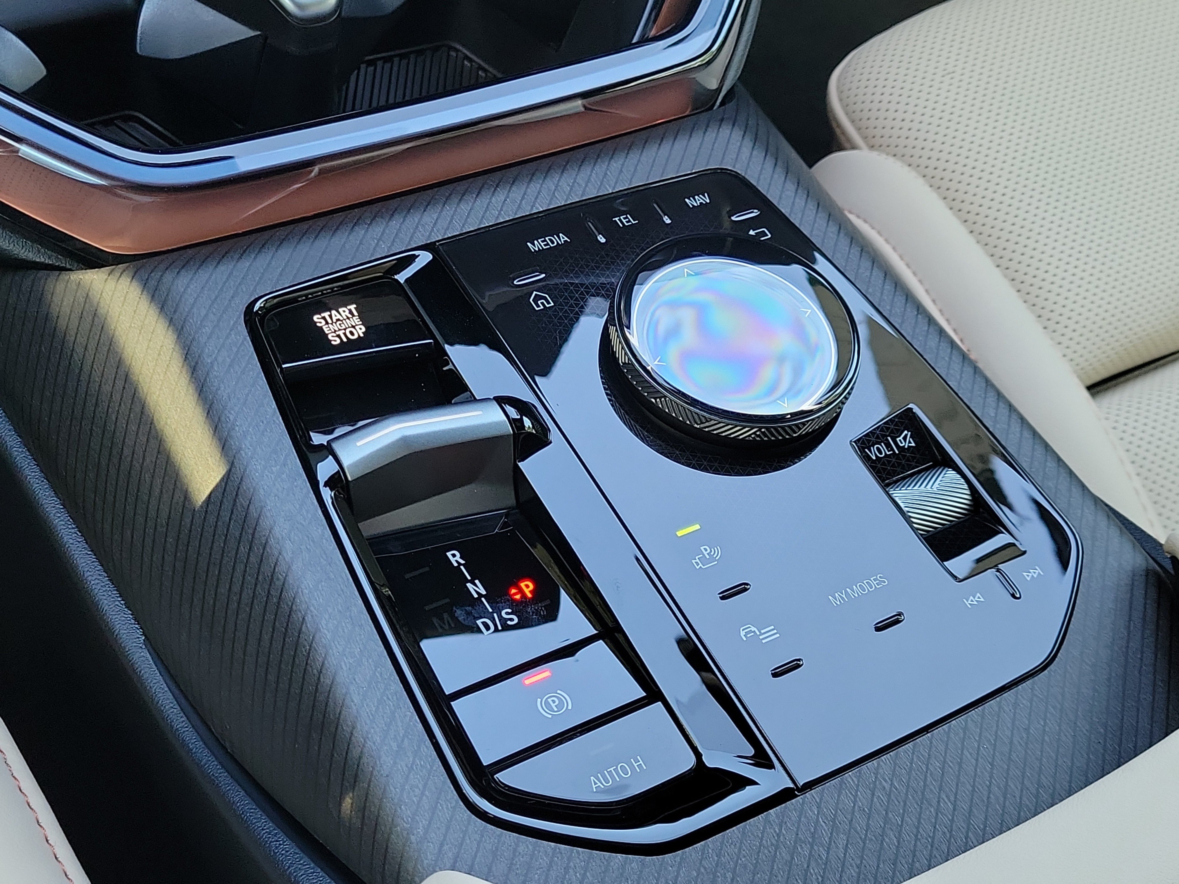 New 2026 Tanzanite Blue II Metallic BMW 30 xDrive image 22