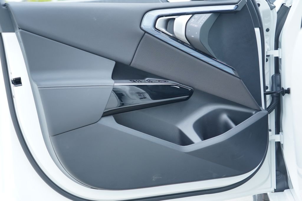 New 2026 Alpine White BMW 30 xDrive image 8