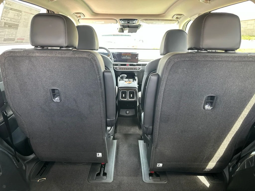 New 2026 Gray Kia EX image 7