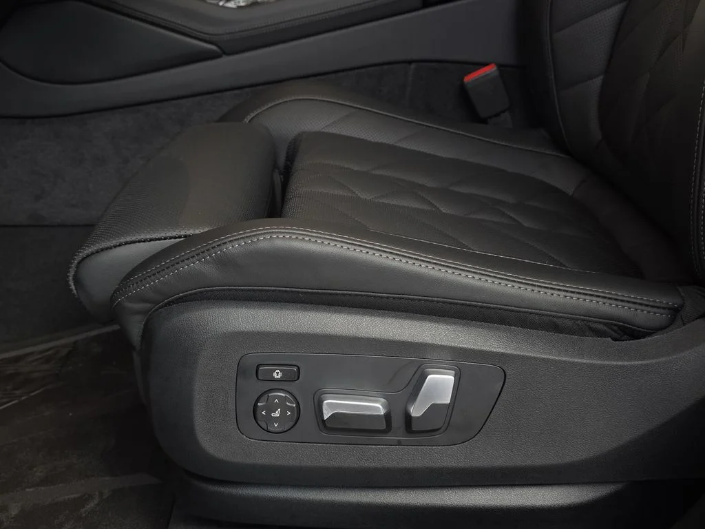 Used 2026 Brooklyn Grey Metallic BMW xDrive40i image 29