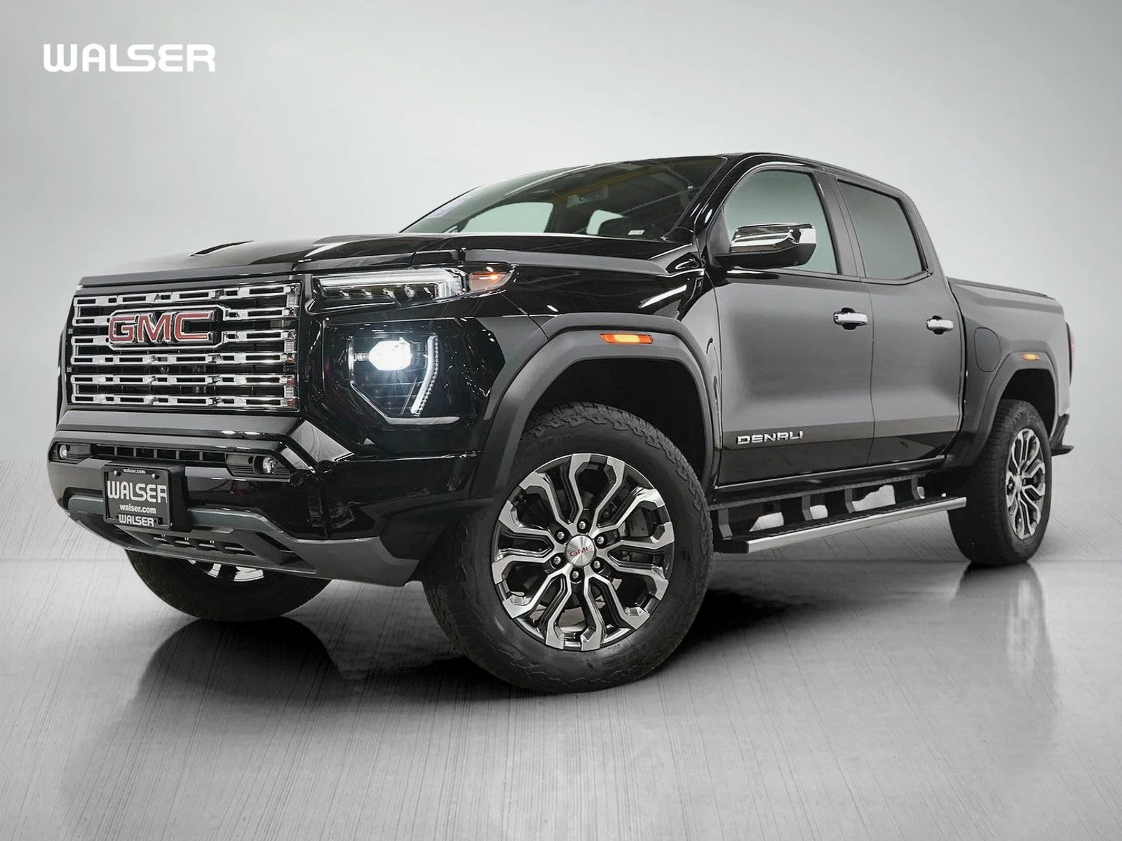 Used 2024 Onyx Black GMC Denali image 1