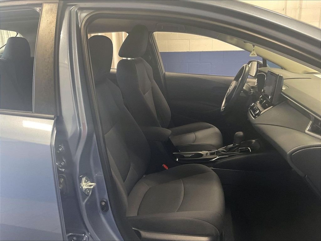 Used 2022 Gray Toyota LE image 11