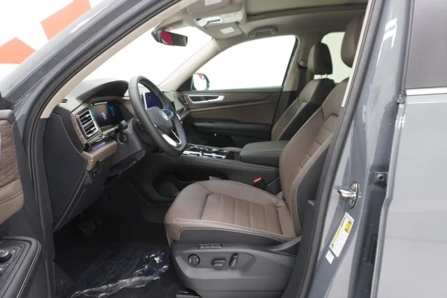 New 2026 Pure Gray Volkswagen 2.0T SEL image 15